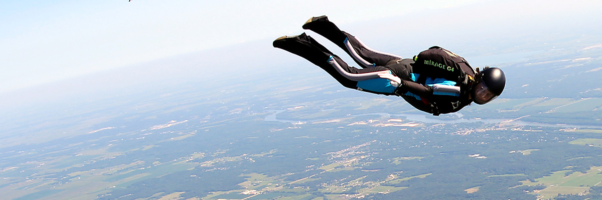 Tracking away from a skydive